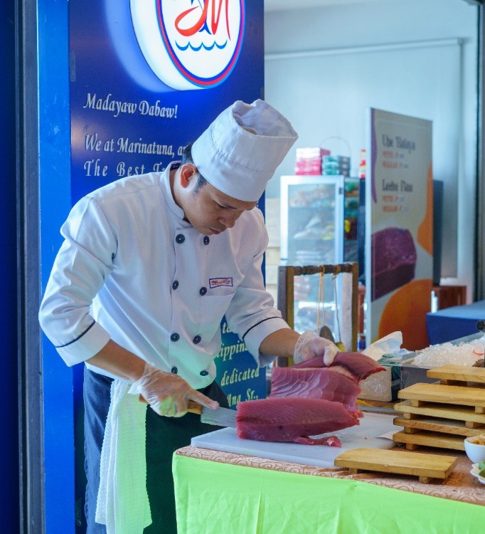 Marina Tuna Master Chef Slicing Fresh Tuna
